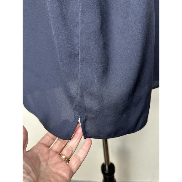 Lands' End Women's 24W Navy Blue 100% Polyester Short Sleeves Hidden Buttons - Picture 8 of 16